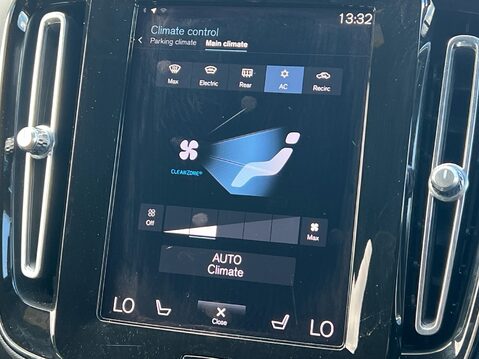 Volvo XC40 B4 R-DESIGN PRO MHEV 22
