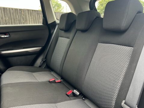 Suzuki Vitara MOTION 9
