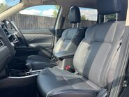 Mitsubishi Outlander EXCEED 3