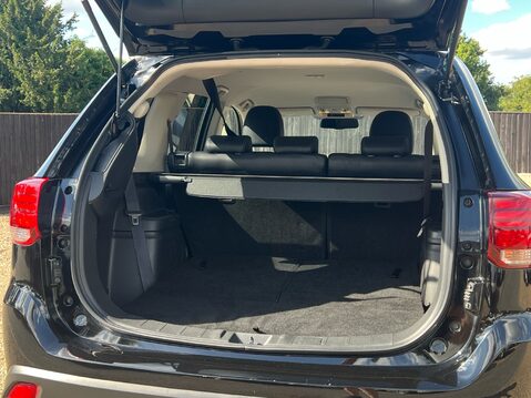Mitsubishi Outlander EXCEED 35