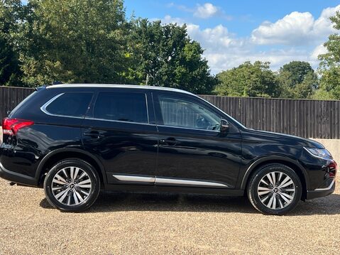 Mitsubishi Outlander EXCEED 5