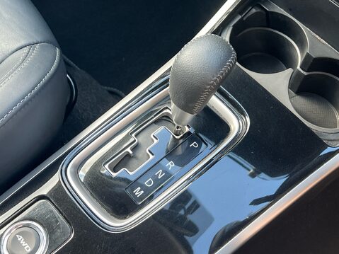 Mitsubishi Outlander EXCEED 27