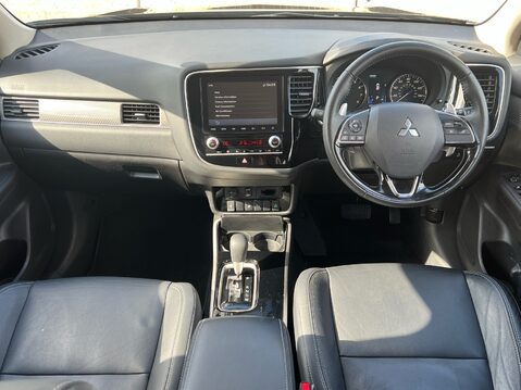 Mitsubishi Outlander EXCEED 10