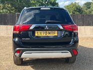 Mitsubishi Outlander EXCEED 8