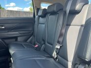 Mitsubishi Outlander EXCEED 9