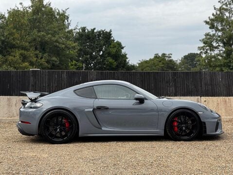 Porsche 718 Cayman CAYMAN GT4 PDK 6