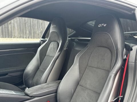 Porsche 718 Cayman CAYMAN GT4 PDK 27