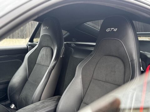 Porsche 718 Cayman CAYMAN GT4 PDK 28