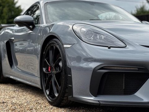 Porsche 718 Cayman CAYMAN GT4 PDK 8