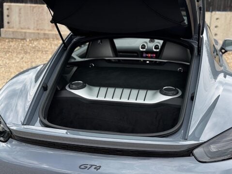 Porsche 718 Cayman CAYMAN GT4 PDK 16
