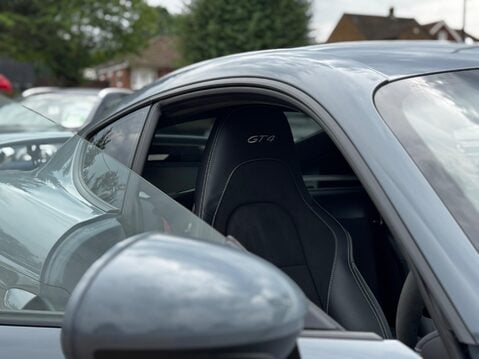 Porsche 718 Cayman CAYMAN GT4 PDK 29