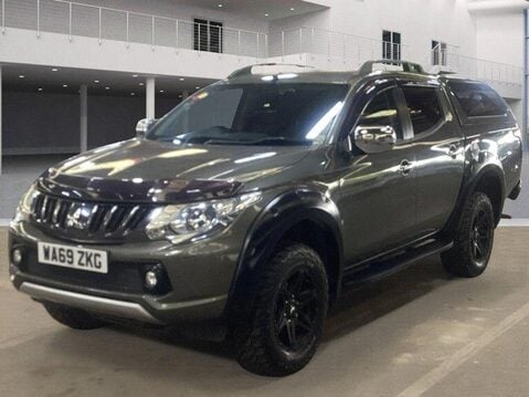 Mitsubishi L200 DI-D 4WD BARBARIAN DCB 4