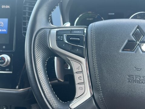 Mitsubishi Outlander PHEV DYNAMIC 30