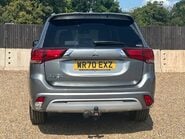 Mitsubishi Outlander PHEV DYNAMIC 8