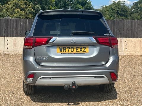 Mitsubishi Outlander PHEV DYNAMIC 8