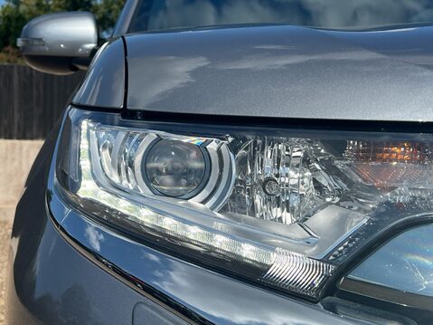 Mitsubishi Outlander PHEV DYNAMIC 14