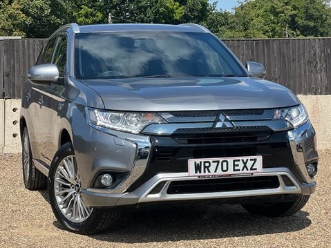 Mitsubishi Outlander PHEV DYNAMIC 1