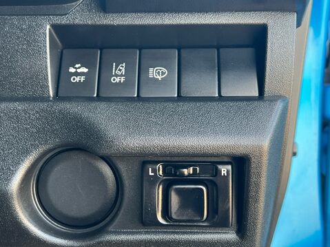 Suzuki Jimny SZ5 29