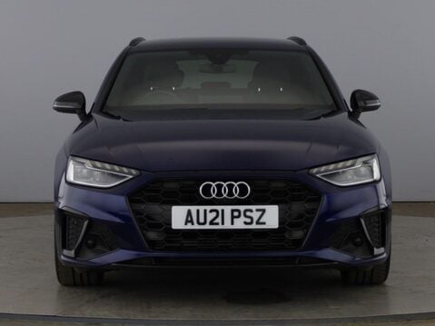 Audi A4 AVANT TFSI S LINE BLACK EDITION MHEV 4