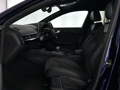 Audi A4 AVANT TFSI S LINE BLACK EDITION MHEV 9
