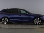 Audi A4 AVANT TFSI S LINE BLACK EDITION MHEV 3