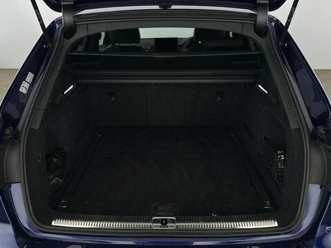 Audi A4 AVANT TFSI S LINE BLACK EDITION MHEV 11