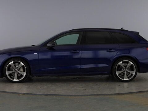 Audi A4 AVANT TFSI S LINE BLACK EDITION MHEV 6
