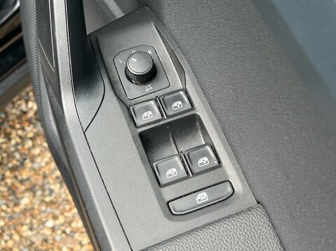 SEAT Arona ECOTSI XPERIENCE LUX DSG 33
