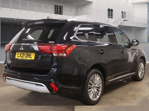Mitsubishi Outlander PHEV DYNAMIC 3