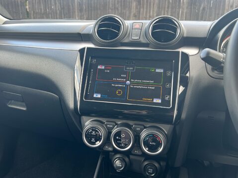 Suzuki Swift SZ5 DUALJET MHEV 12