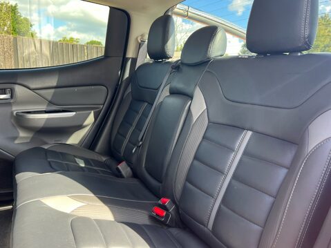 Mitsubishi L200 DI-D 4WD BARBARIAN DCB 9