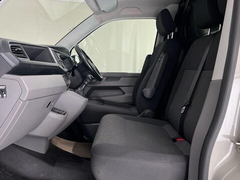 Volkswagen Transporter T28 TDI P/V STARTLINE 10