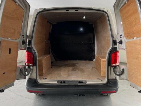 Volkswagen Transporter T28 TDI P/V STARTLINE 12