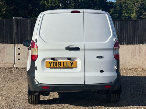 Ford Transit Courier TREND TDCI 8