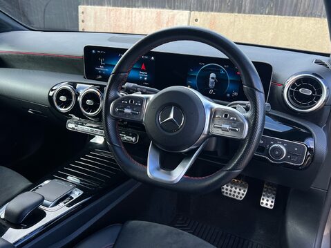 Mercedes-Benz A Class A 180 AMG LINE EXECUTIVE 30