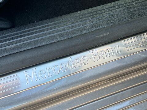 Mercedes-Benz A Class A 180 AMG LINE EXECUTIVE 31