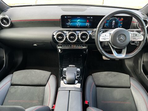 Mercedes-Benz A Class A 180 AMG LINE EXECUTIVE 10
