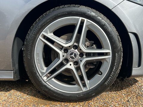Mercedes-Benz A Class A 180 AMG LINE EXECUTIVE 4