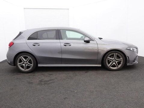 Mercedes-Benz A Class A 180 AMG LINE EXECUTIVE 3
