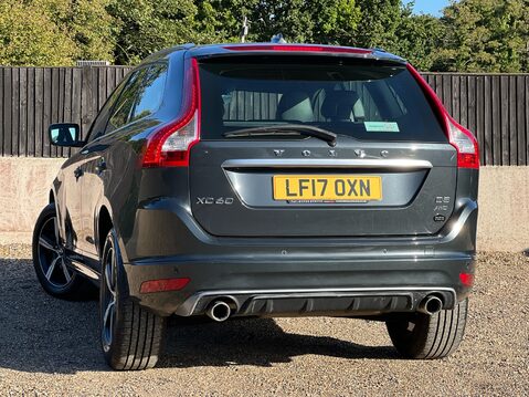 Volvo XC60 D5 R-DESIGN LUX NAV AWD 2