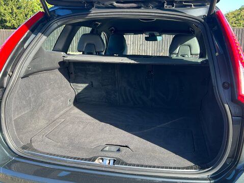 Volvo XC60 D5 R-DESIGN LUX NAV AWD 29