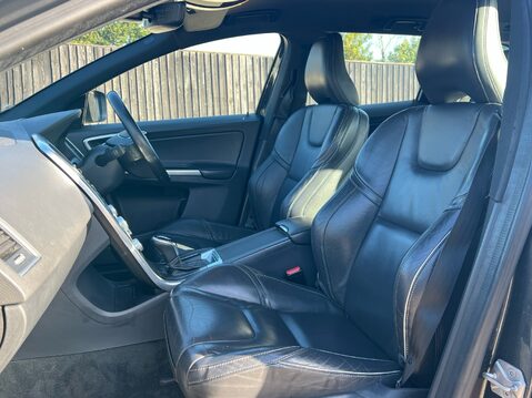 Volvo XC60 D5 R-DESIGN LUX NAV AWD 3