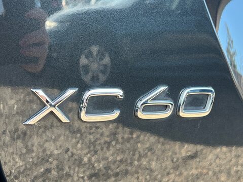 Volvo XC60 D5 R-DESIGN LUX NAV AWD 30