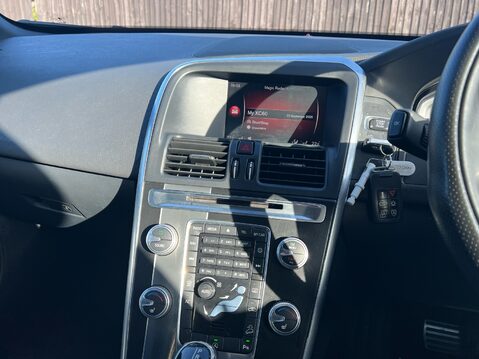 Volvo XC60 D5 R-DESIGN LUX NAV AWD 12