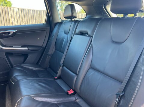 Volvo XC60 D5 R-DESIGN LUX NAV AWD 9