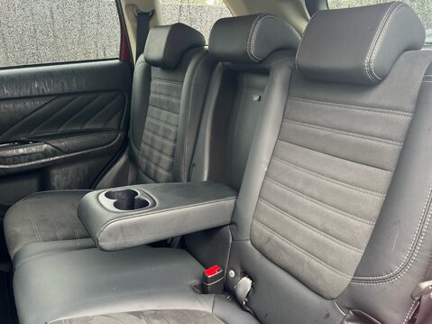Mitsubishi Outlander PHEV JURO 32