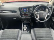 Mitsubishi Outlander PHEV JURO 10