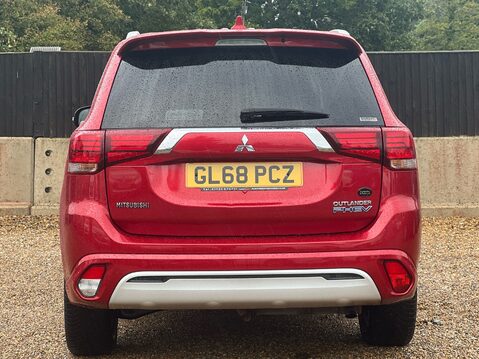 Mitsubishi Outlander PHEV JURO 8