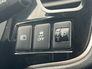 Mitsubishi Outlander PHEV JURO 27