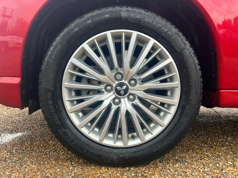 Mitsubishi Outlander PHEV JURO 4